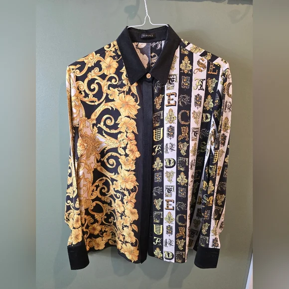 VERSACE 100% silk gold black Hibiscus Baroque Virtus Alphabet shirt S size mens - Picture 2 of 16